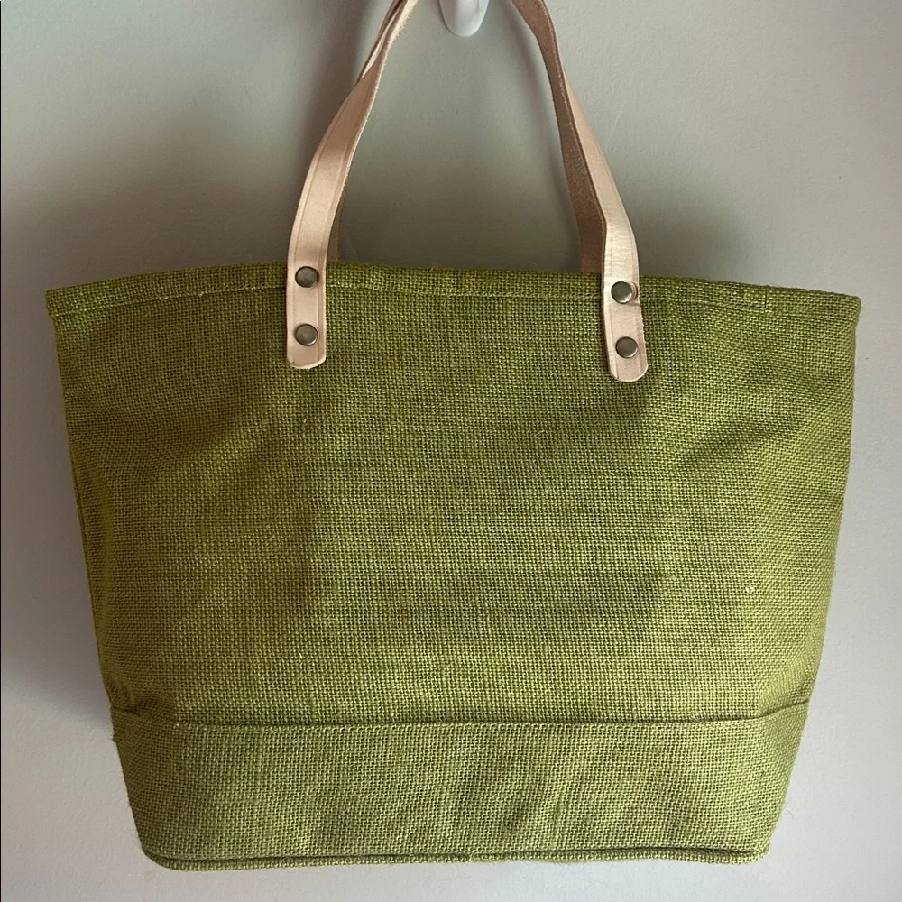 NWOT Ballard Jute Tote Bag in Green with ‘Tutto’ Embroidered Design